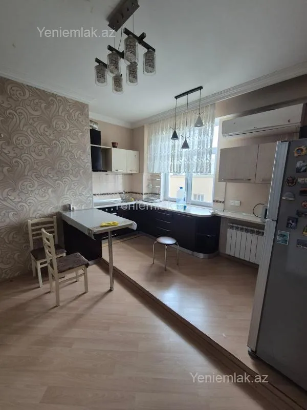 Satılır 2 otaqlı yeni tikili 60 m²