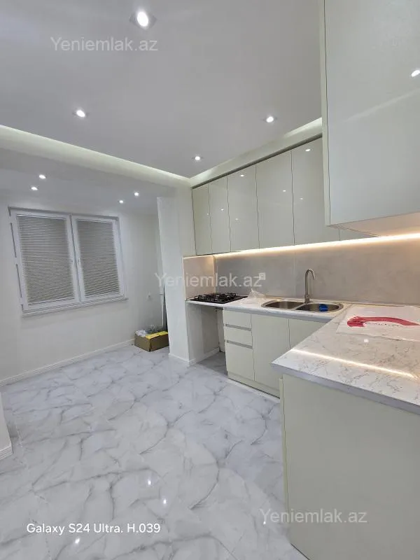 Satılır 3 otaqlı köhnə tikili 72 m²