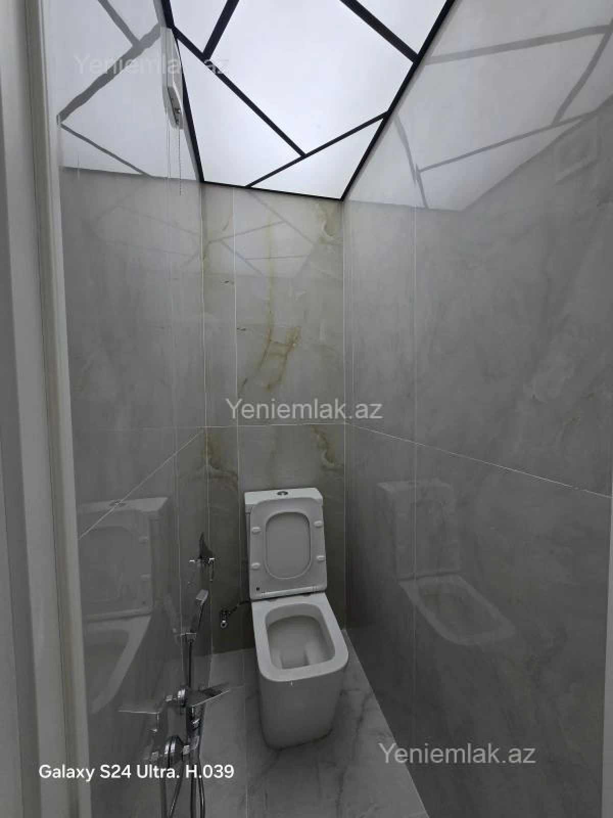 Satılır 3 otaqlı köhnə tikili 72 m²