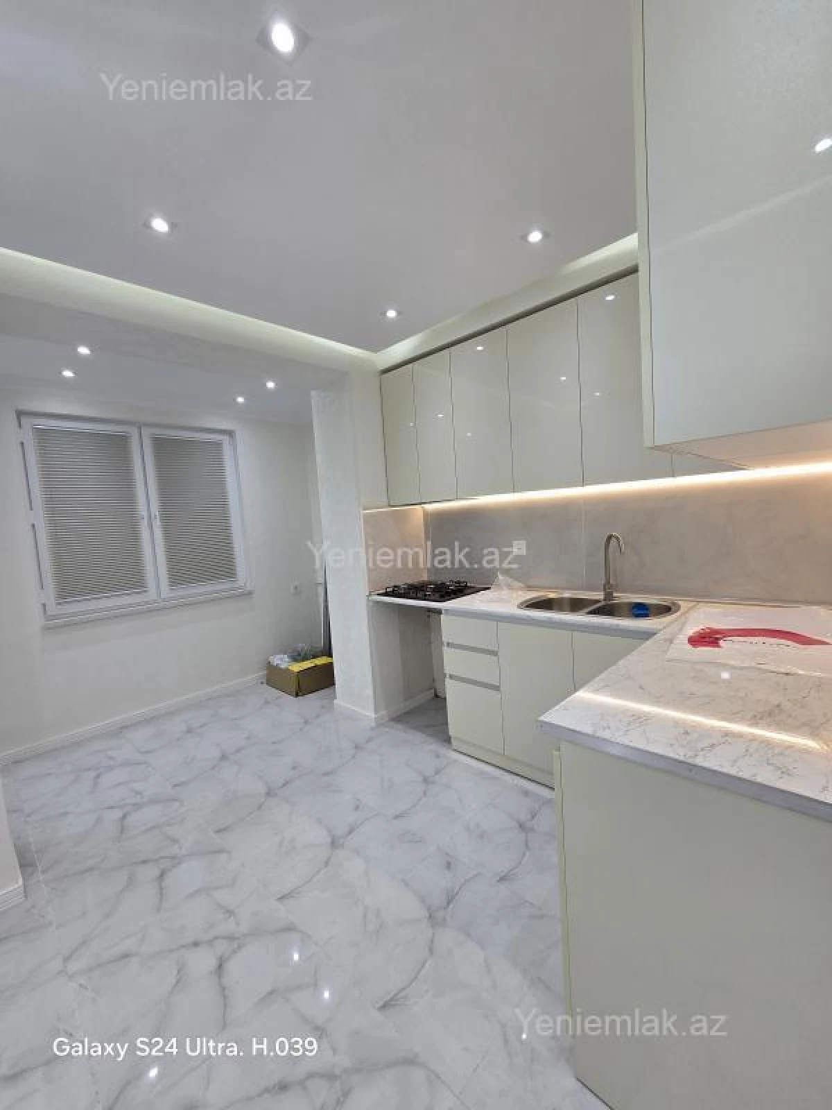 Satılır 3 otaqlı köhnə tikili 72 m²