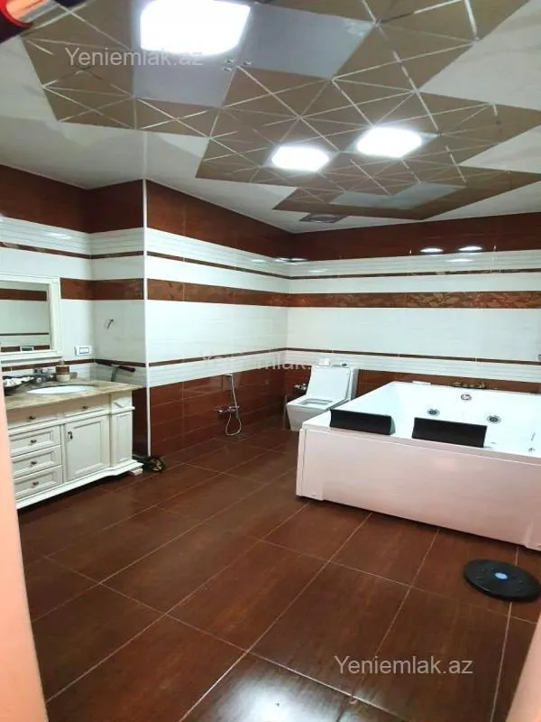 Satılır 4 otaqlı yeni tikili 190 m²