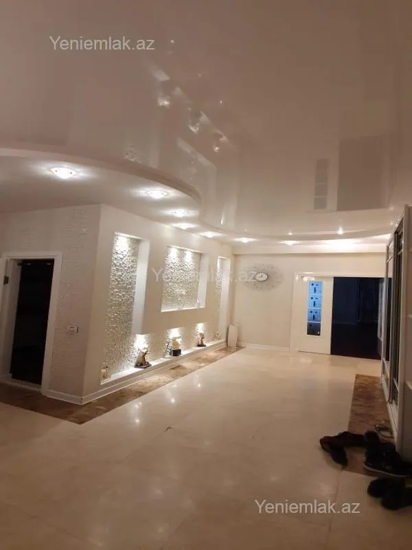 Satılır 4 otaqlı yeni tikili 190 m²