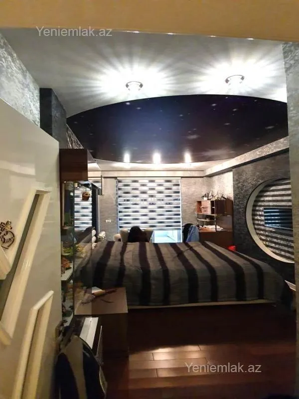 Satılır 4 otaqlı yeni tikili 190 m²