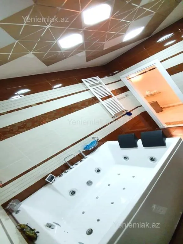 Satılır 4 otaqlı yeni tikili 190 m²