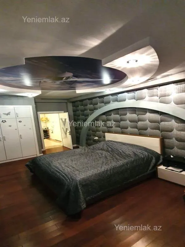 Satılır 4 otaqlı yeni tikili 190 m²