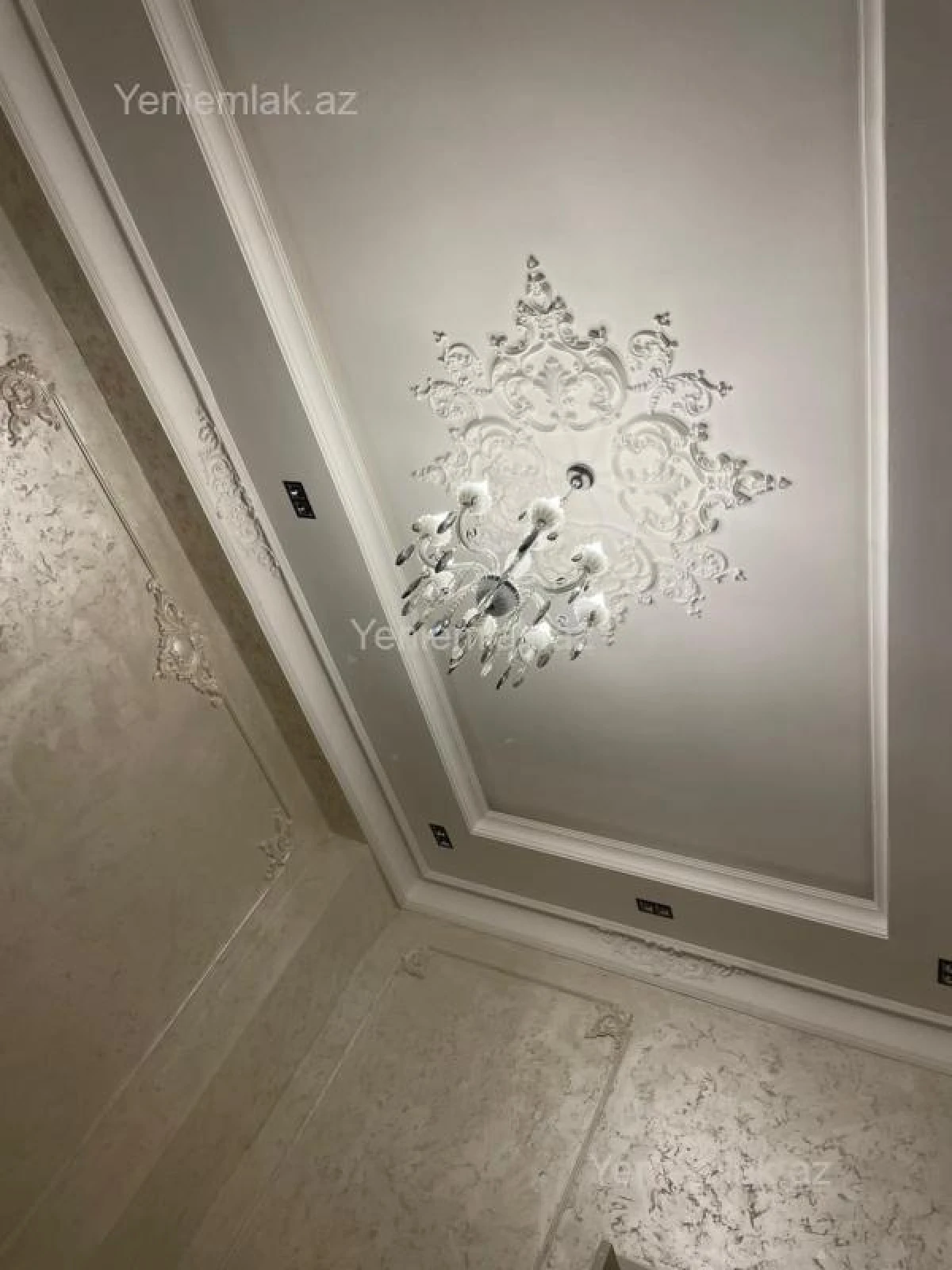 Satılır 2 otaqlı yeni tikili 70 m²