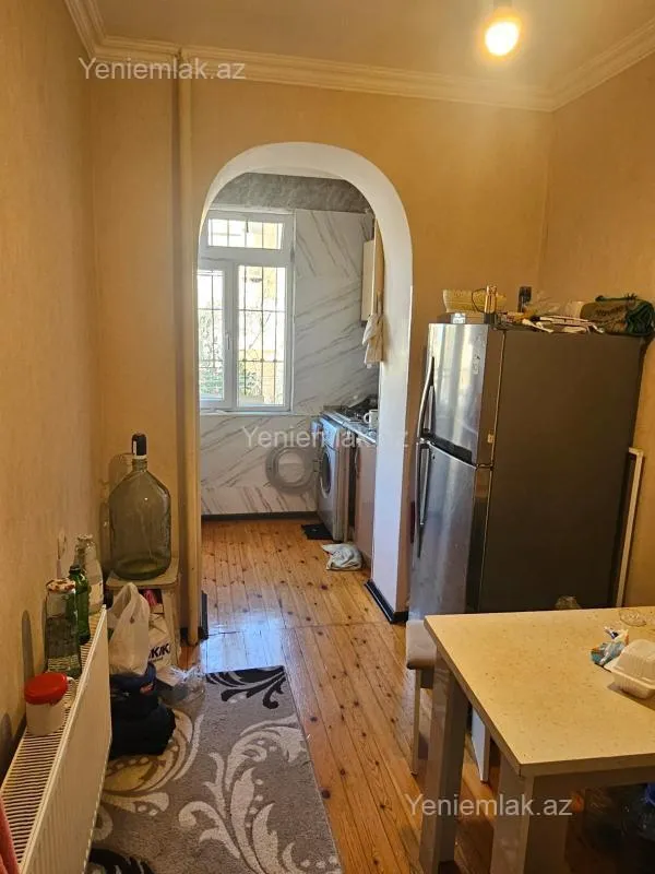 Satılır 2 otaqlı köhnə tikili 50 m²