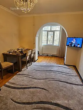 Satılır 2 otaqlı köhnə tikili 50 m²