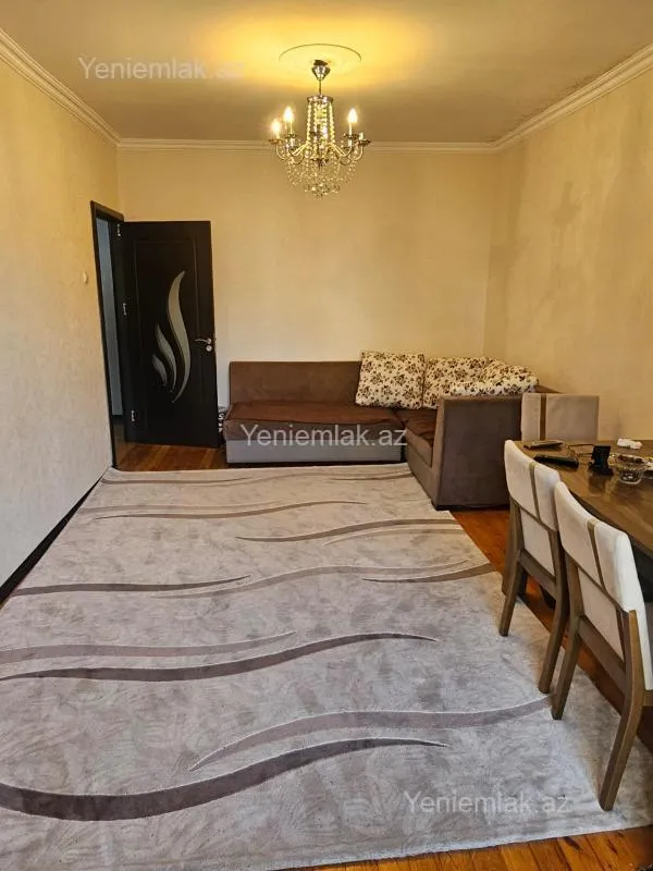 Satılır 2 otaqlı köhnə tikili 50 m²