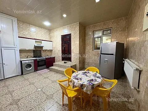Satılır 5 otaqlı həyət evi 280 m²