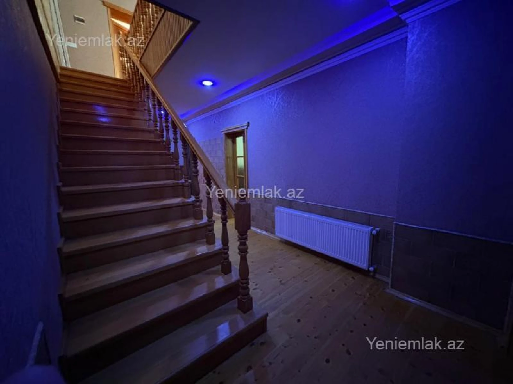 Satılır 5 otaqlı həyət evi 280 m²