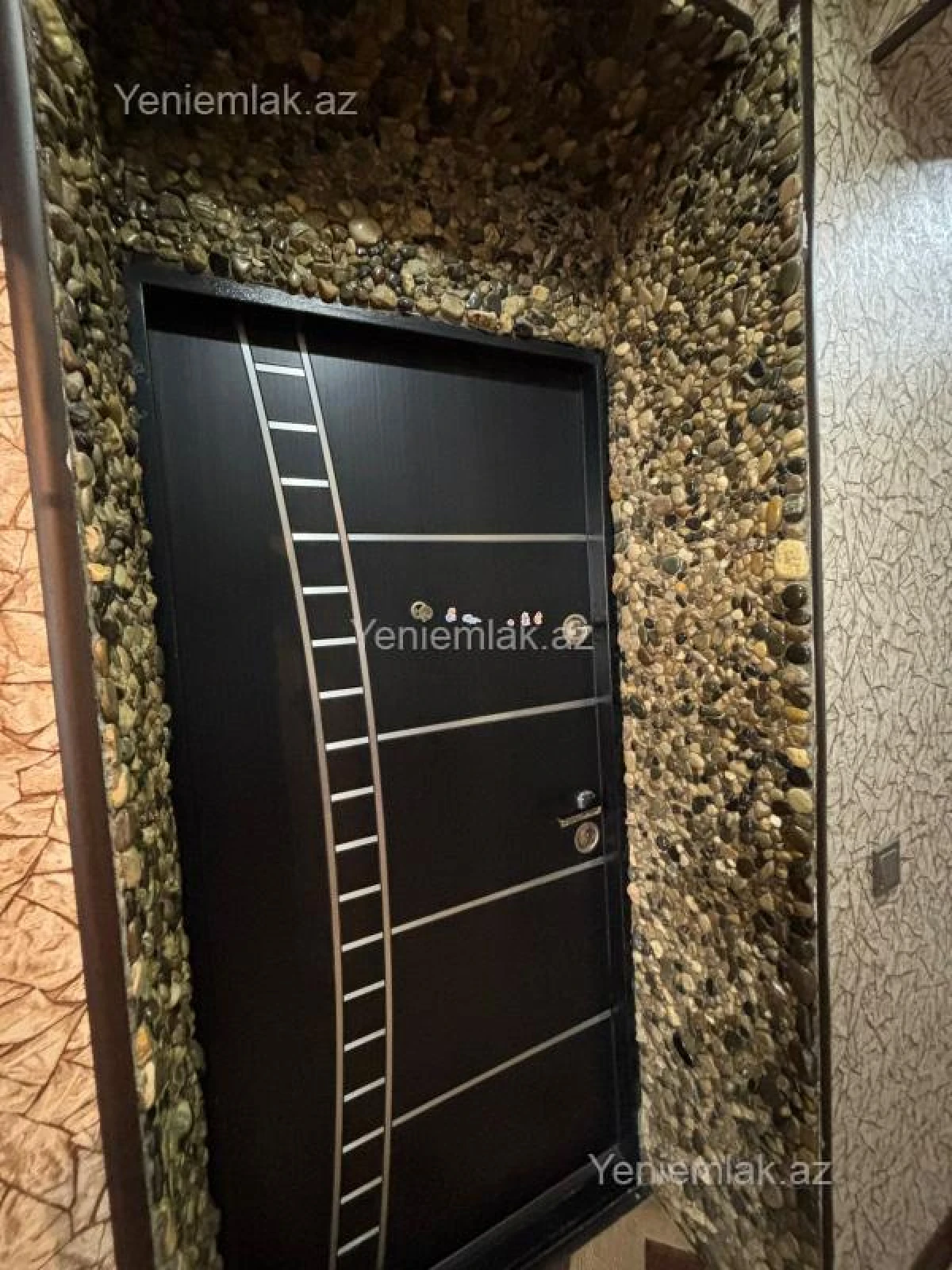 Satılır 2 otaqlı köhnə tikili 56 m²