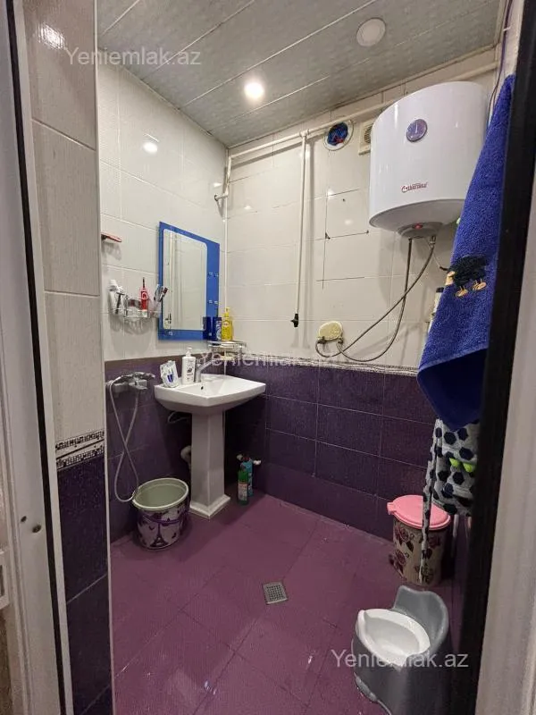 Satılır 2 otaqlı köhnə tikili 56 m²