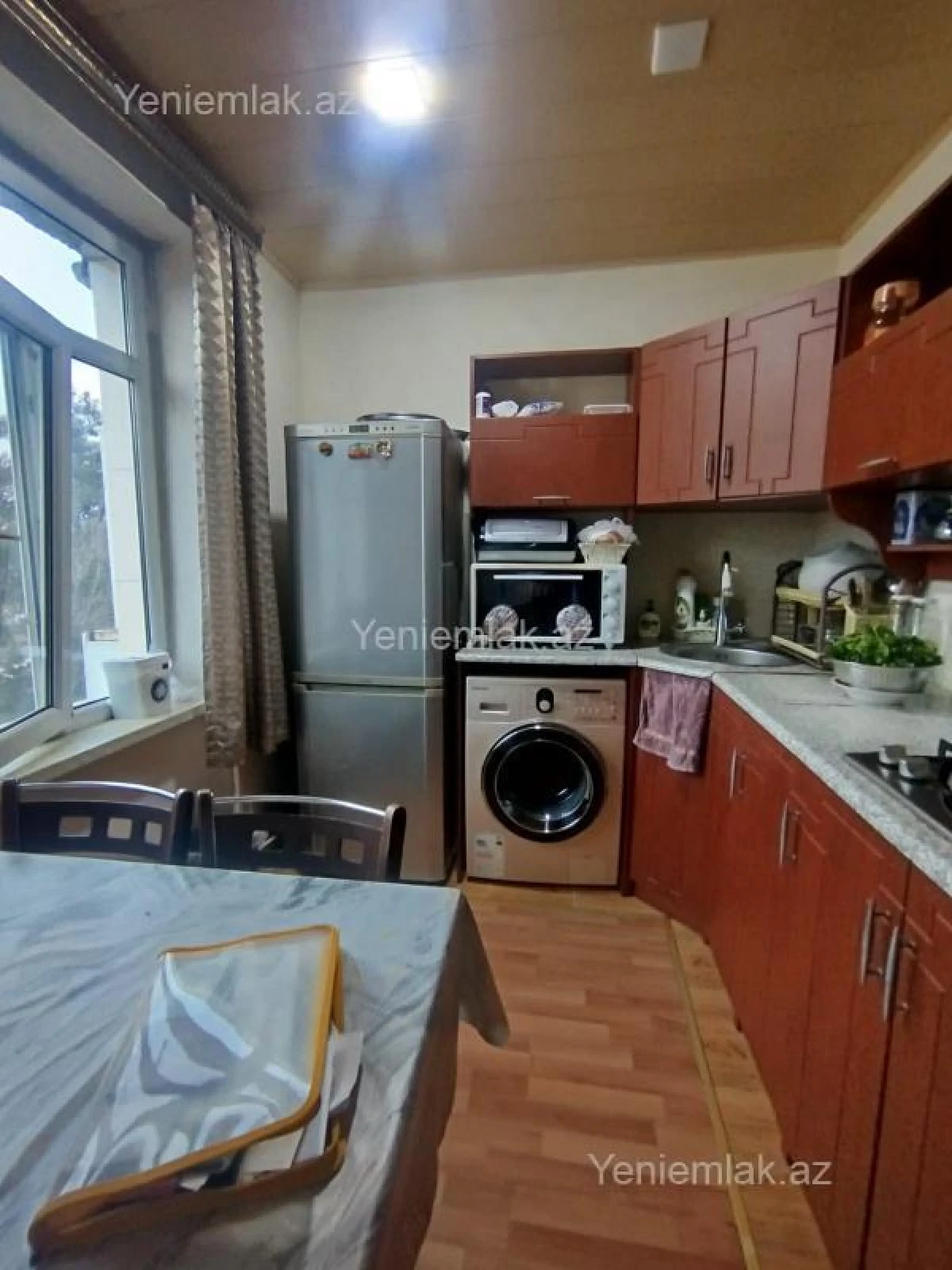 Satılır 2 otaqlı köhnə tikili 50 m²