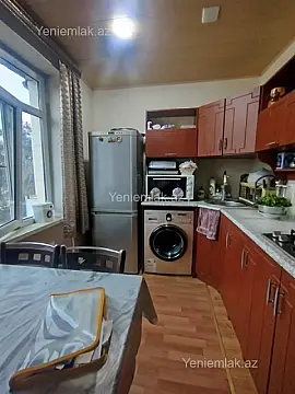 Satılır 2 otaqlı köhnə tikili 50 m²