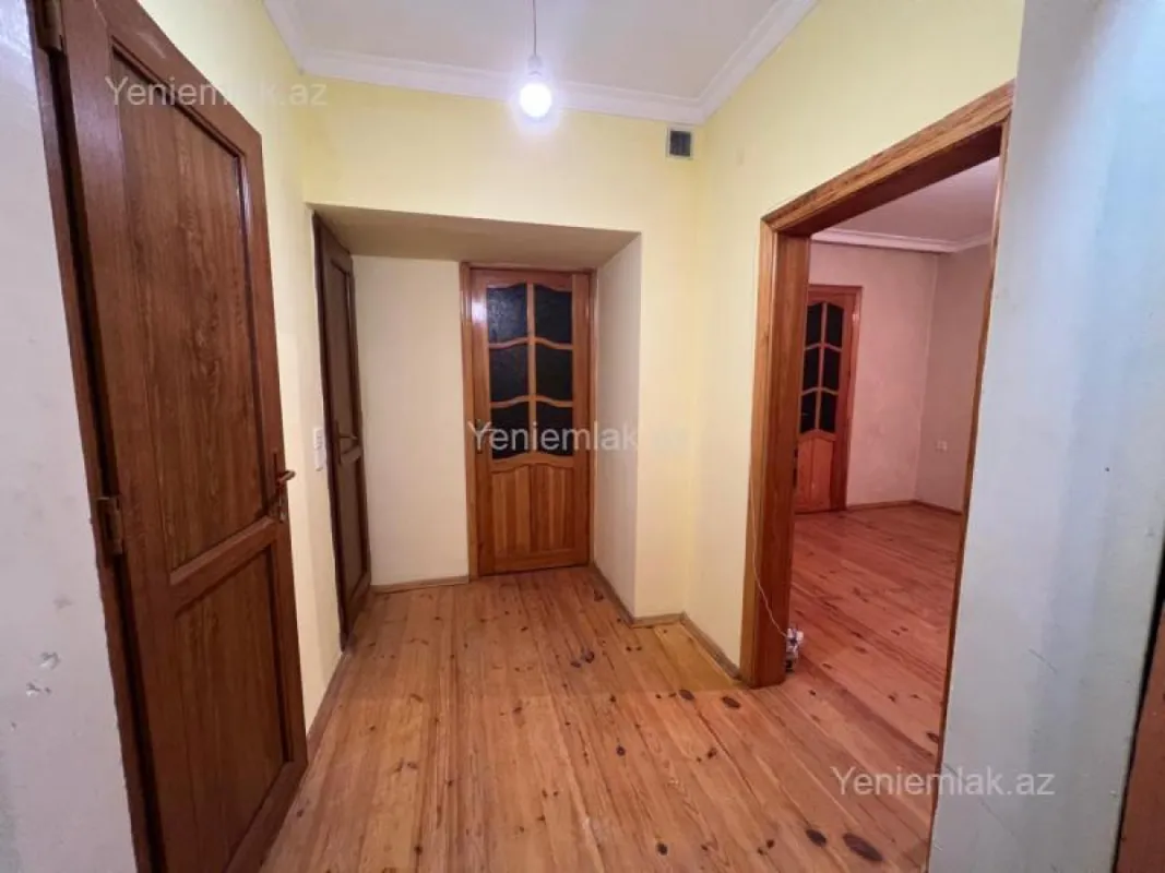 Satılır 2 otaqlı köhnə tikili 45 m²