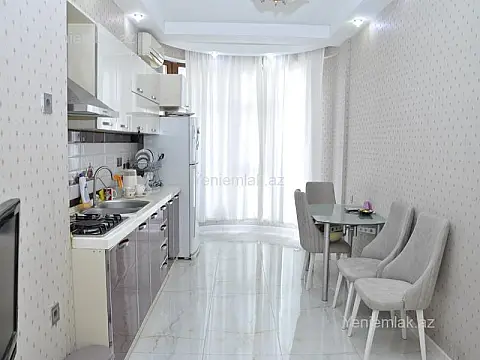 Satılır 4 otaqlı yeni tikili 195 m²