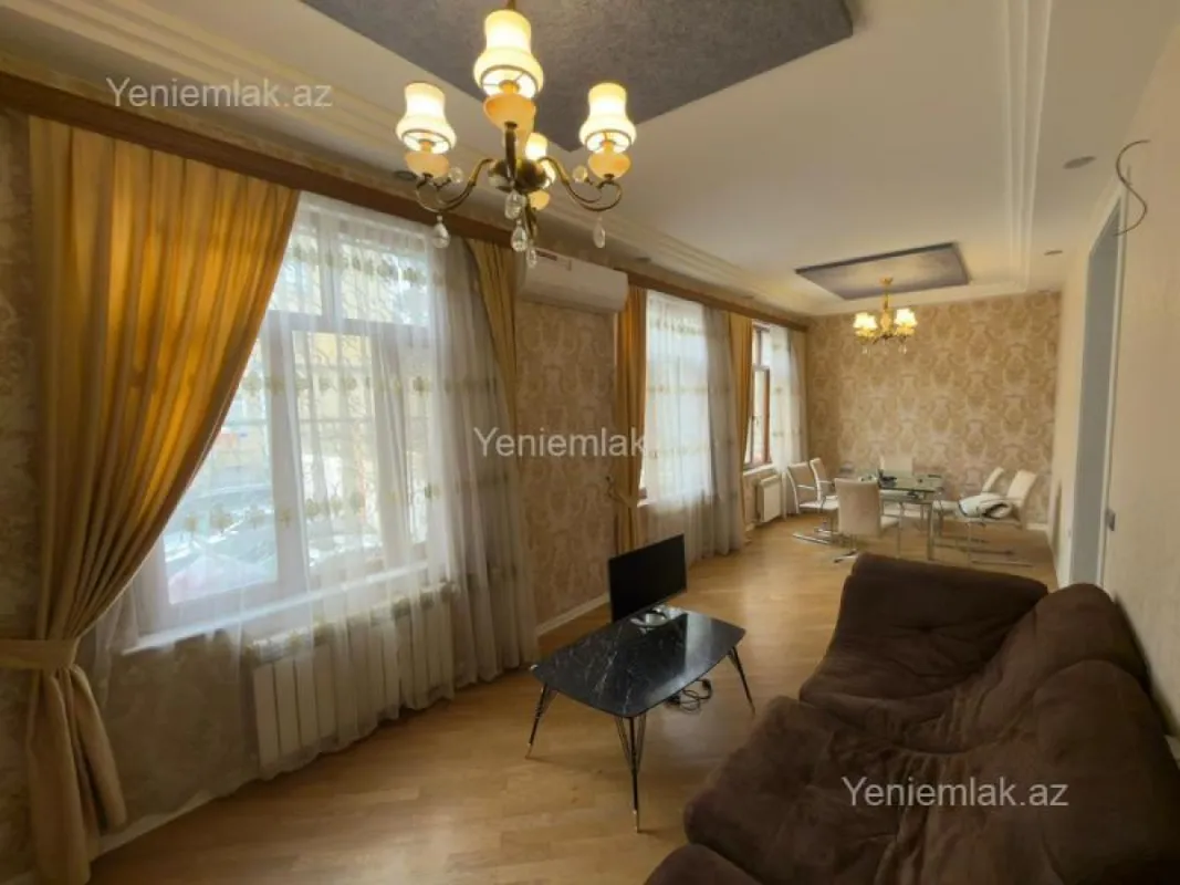 Satılır 3 otaqlı köhnə tikili 77 m²