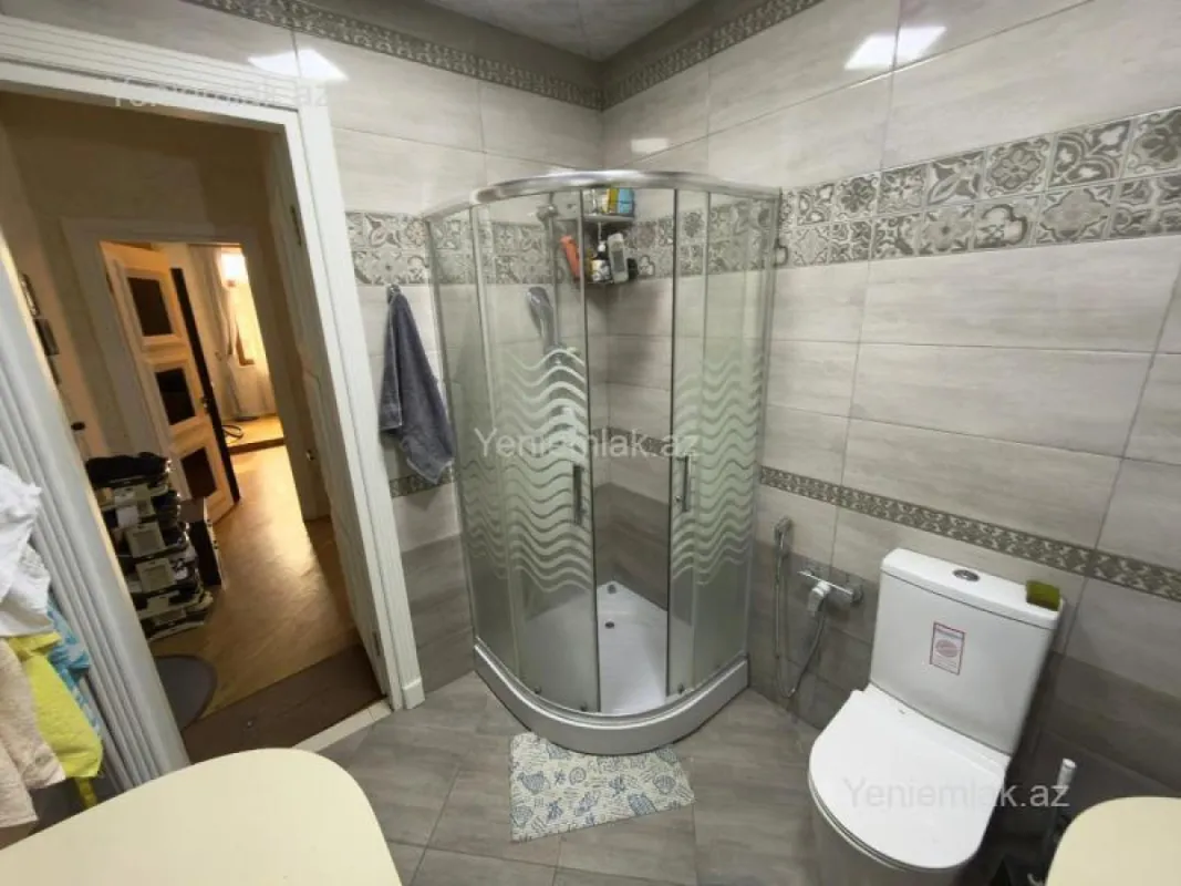 Satılır 3 otaqlı köhnə tikili 77 m²