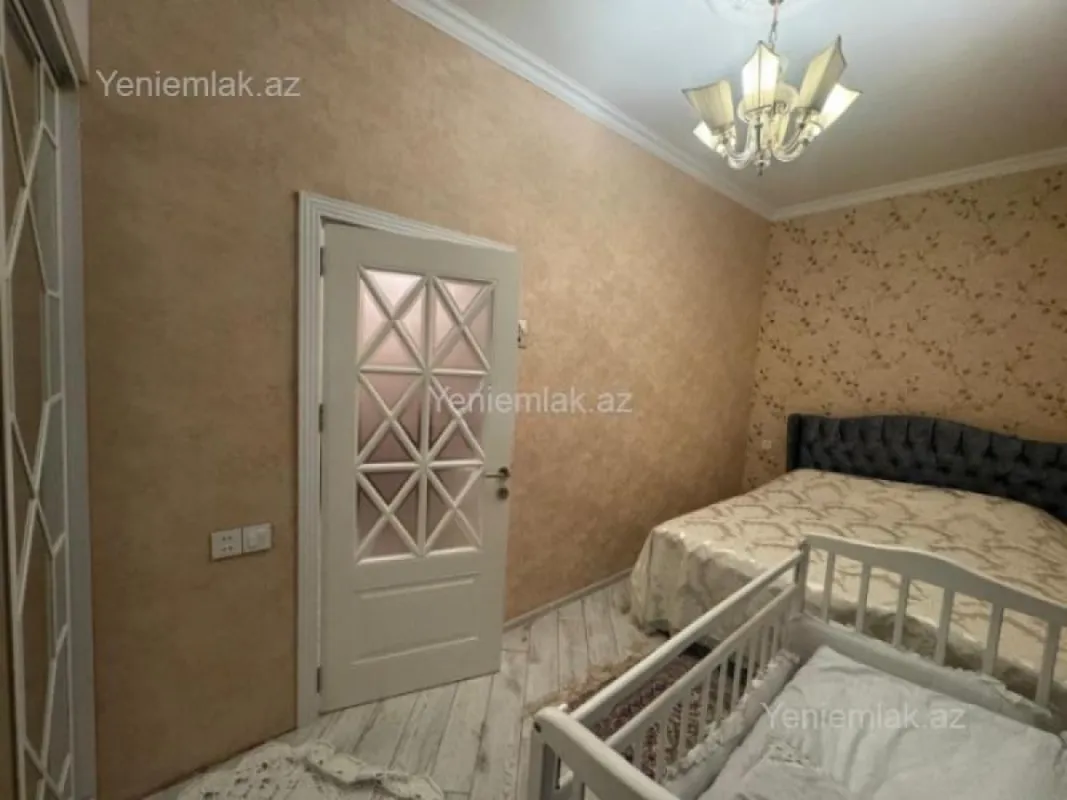 Satılır 2 otaqlı köhnə tikili 65 m²