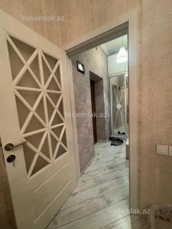 Satılır 2 otaqlı köhnə tikili 65 m²