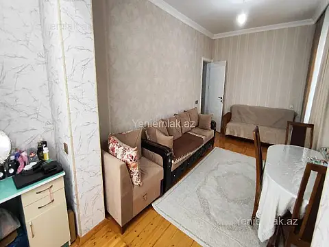 Satılır 2 otaqlı köhnə tikili 60 m²