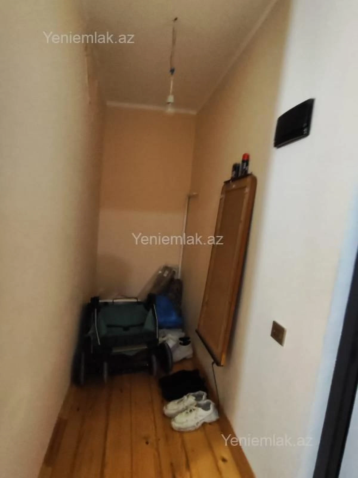 Satılır 2 otaqlı köhnə tikili 60 m²