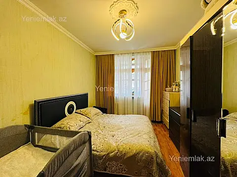 Satılır 4 otaqlı köhnə tikili 100 m²