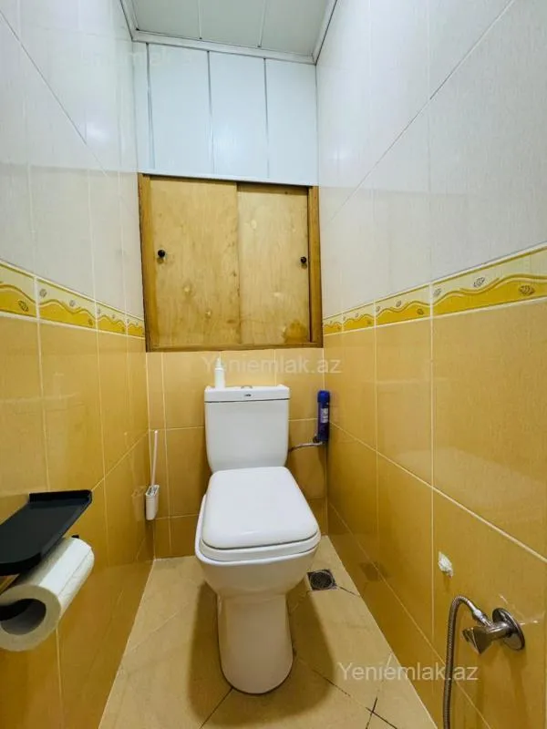 Satılır 4 otaqlı köhnə tikili 100 m²