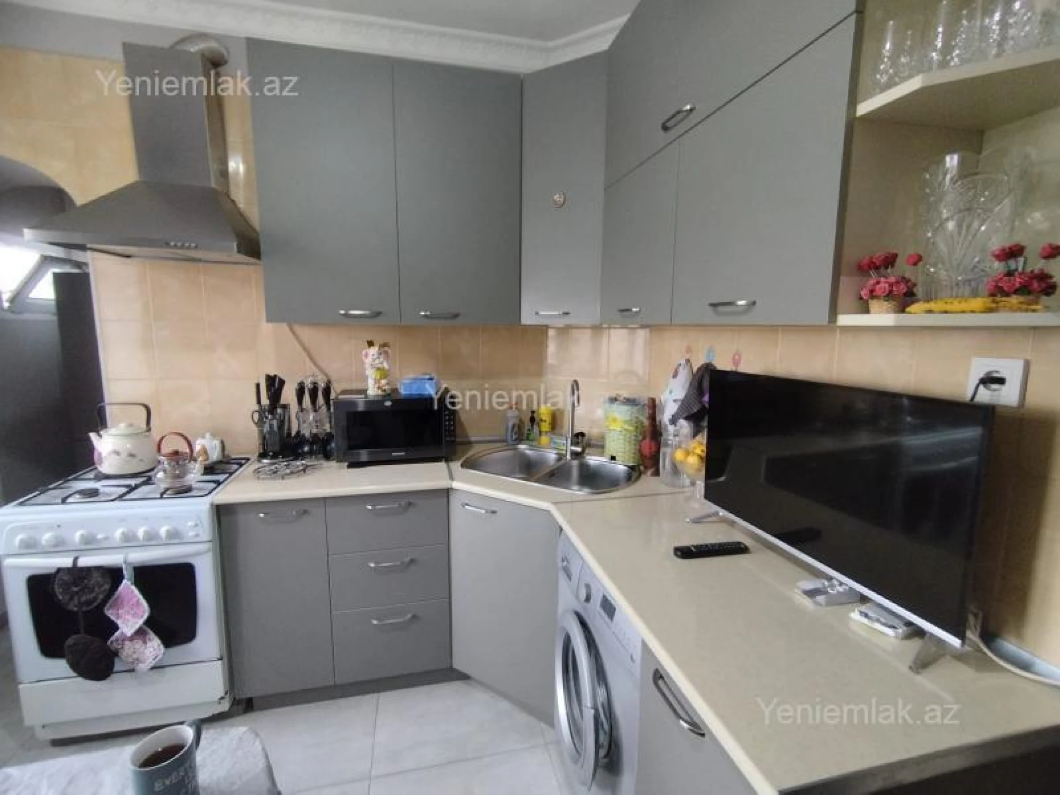 Satılır 4 otaqlı köhnə tikili 80 m²