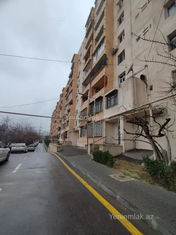 Satılır 4 otaqlı köhnə tikili 80 m²
