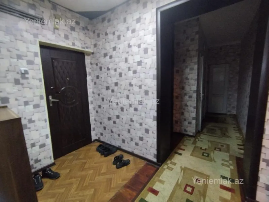 Satılır 4 otaqlı köhnə tikili 80 m²