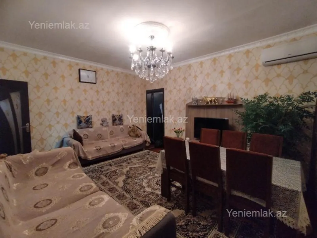 Satılır 4 otaqlı köhnə tikili 80 m²