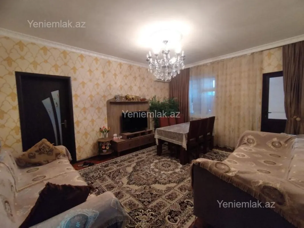 Satılır 4 otaqlı köhnə tikili 80 m²