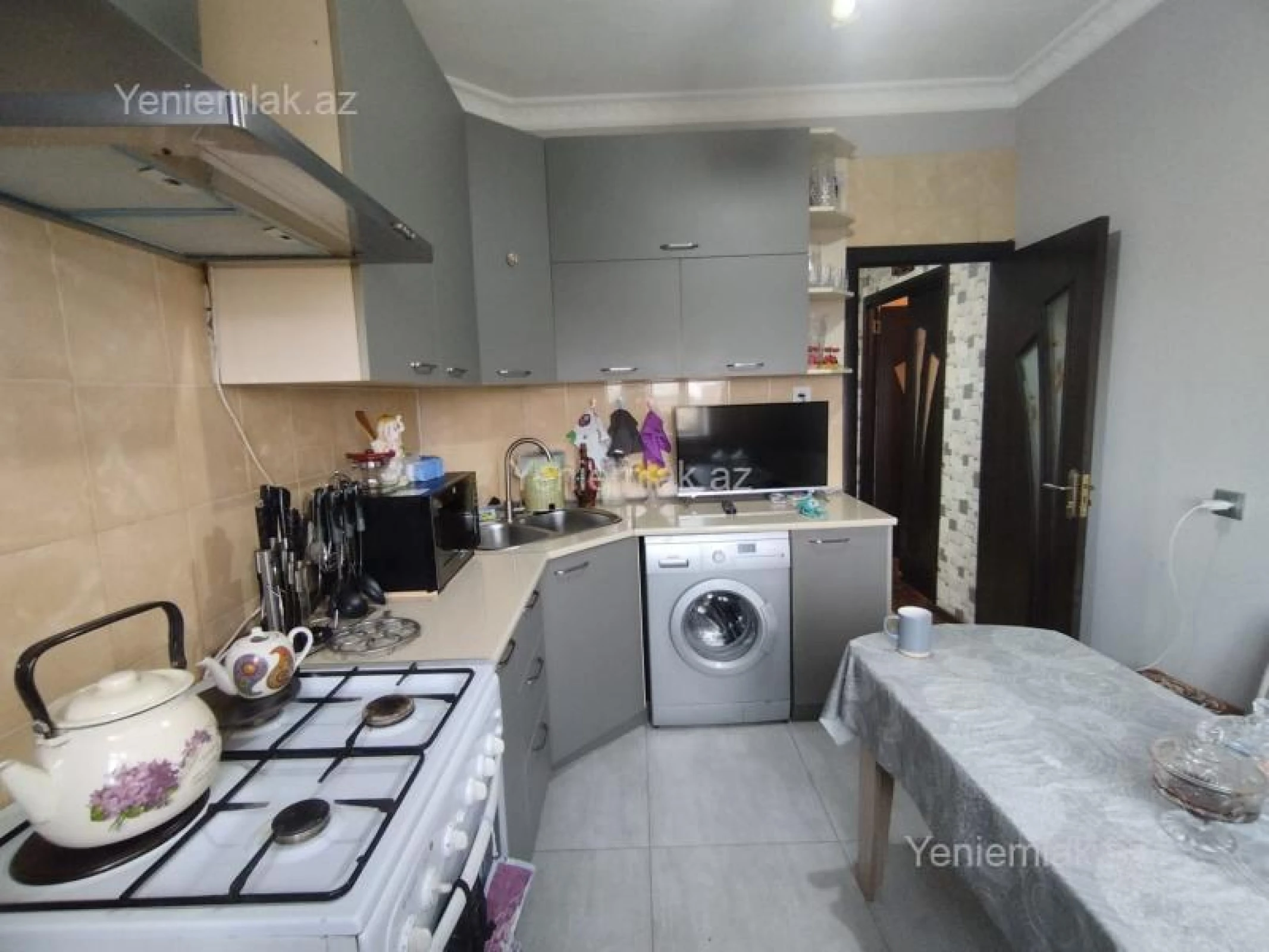 Satılır 4 otaqlı köhnə tikili 80 m²