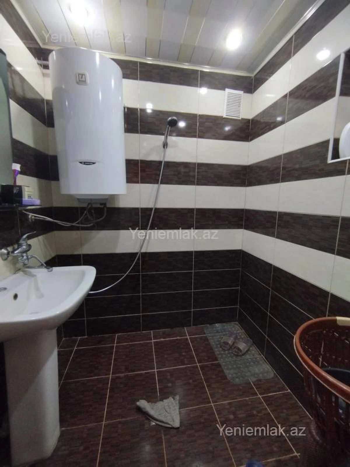 Satılır 4 otaqlı köhnə tikili 80 m²
