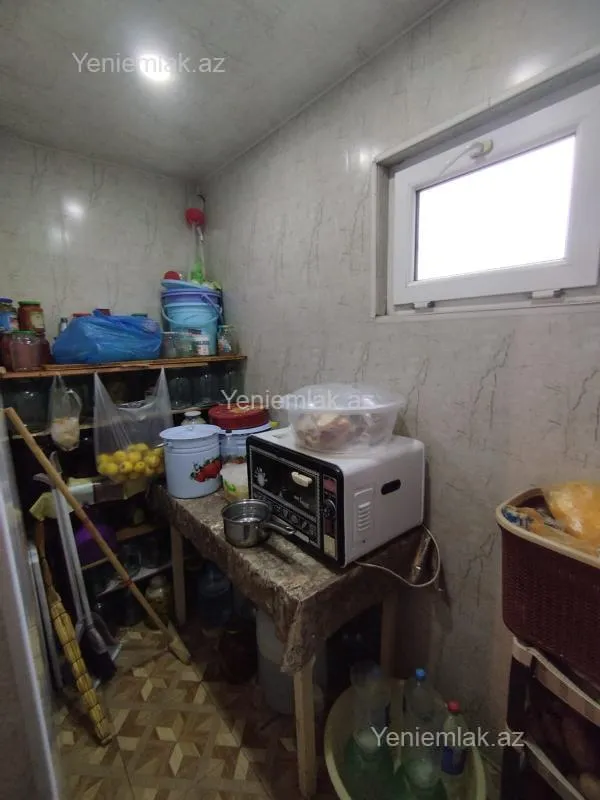 Satılır 4 otaqlı köhnə tikili 80 m²