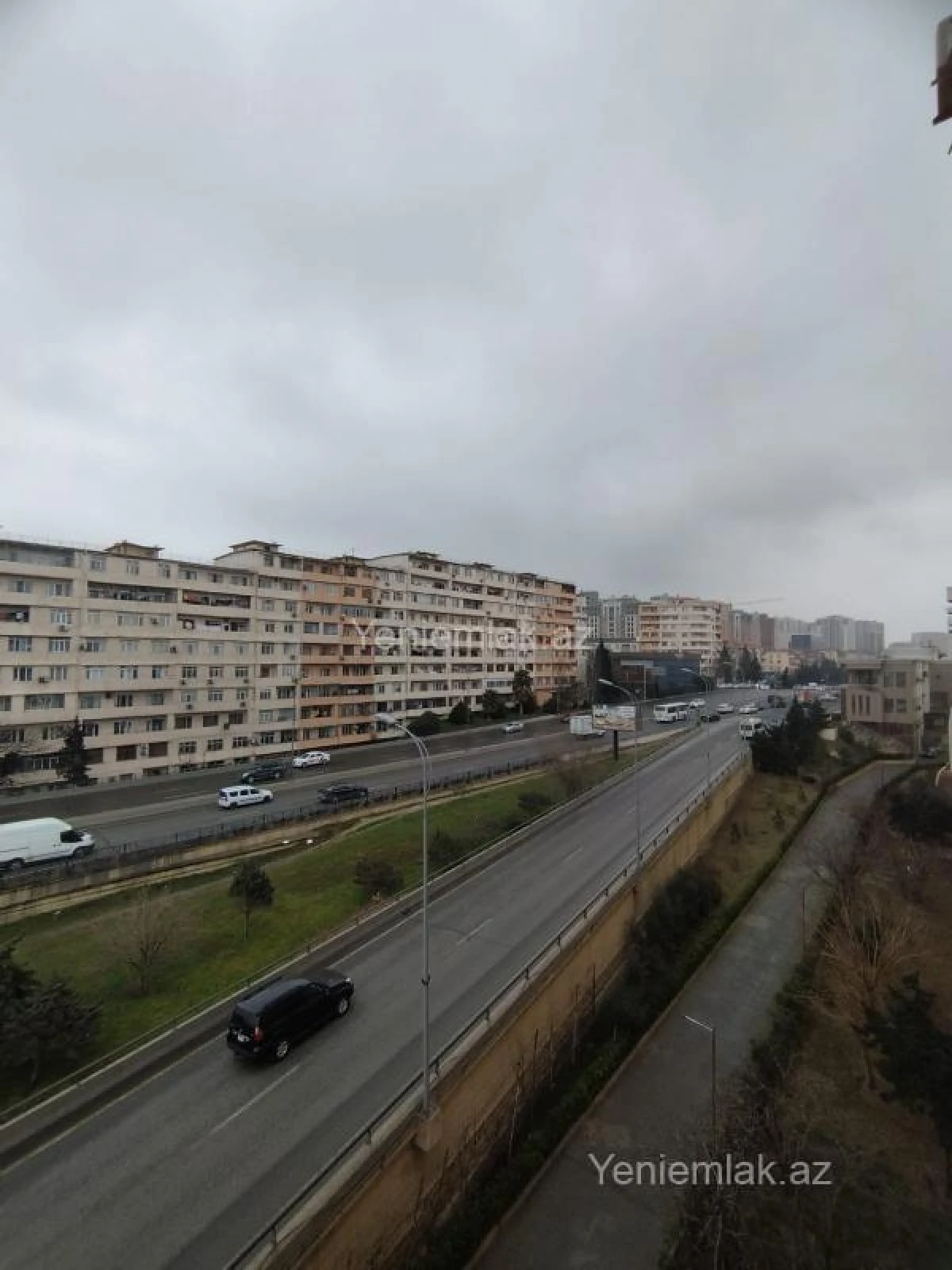 Satılır 4 otaqlı köhnə tikili 80 m²