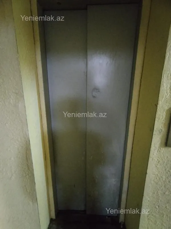 Satılır 4 otaqlı köhnə tikili 80 m²