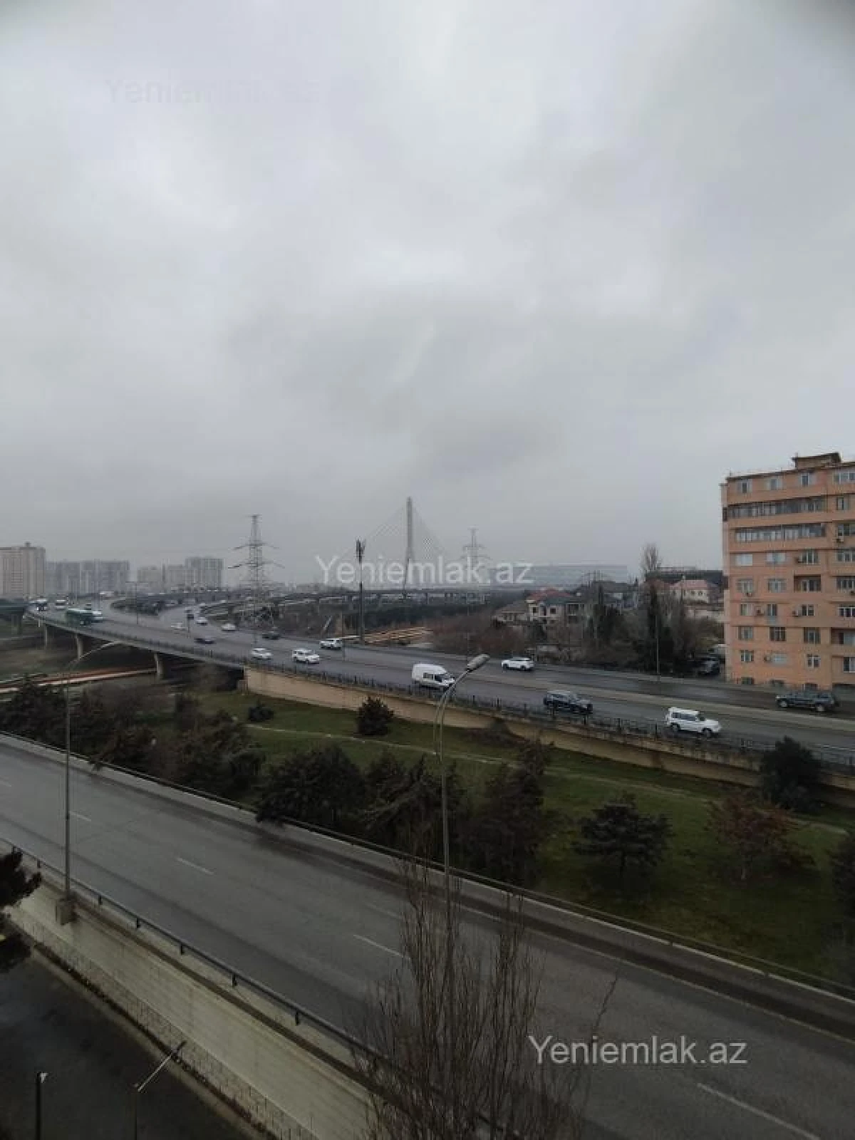 Satılır 4 otaqlı köhnə tikili 80 m²