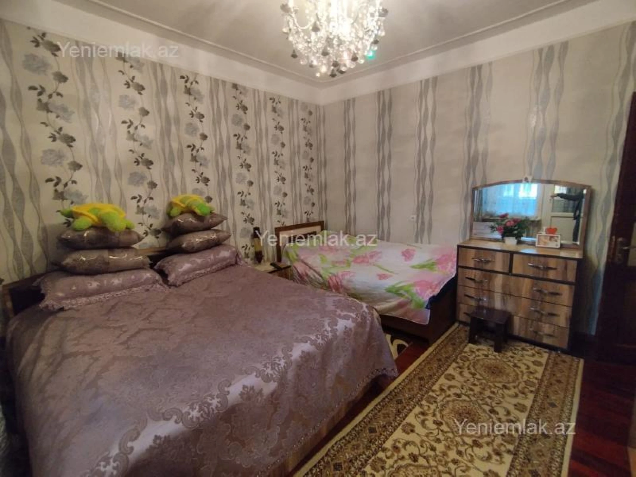 Satılır 4 otaqlı köhnə tikili 80 m²