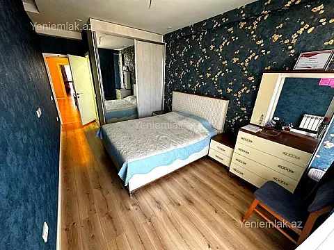 Satılır 3 otaqlı köhnə tikili 80 m²