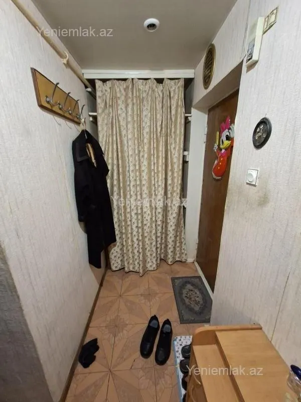 Satılır 1 otaqlı köhnə tikili 35 m²