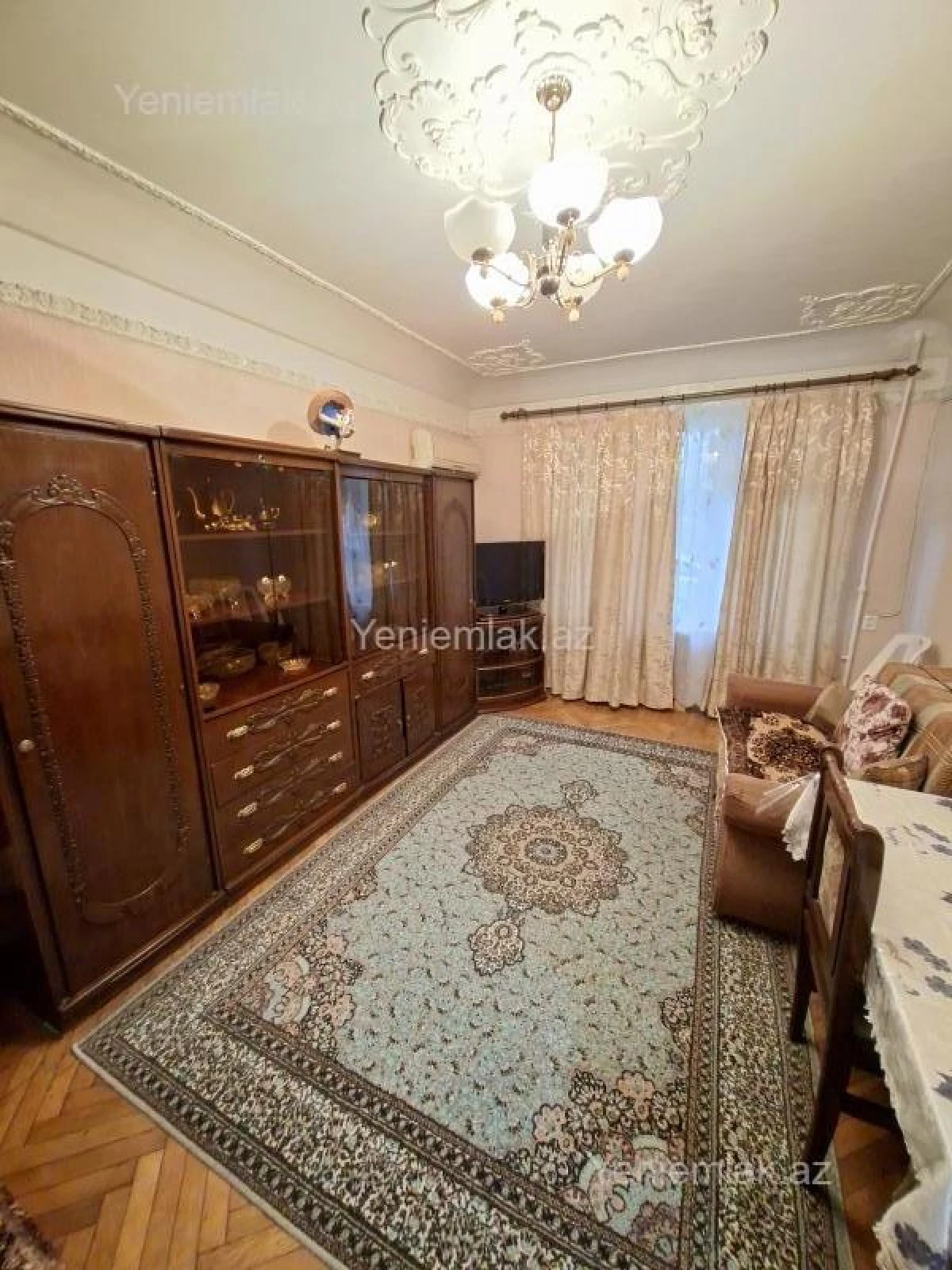 Satılır 1 otaqlı köhnə tikili 35 m²