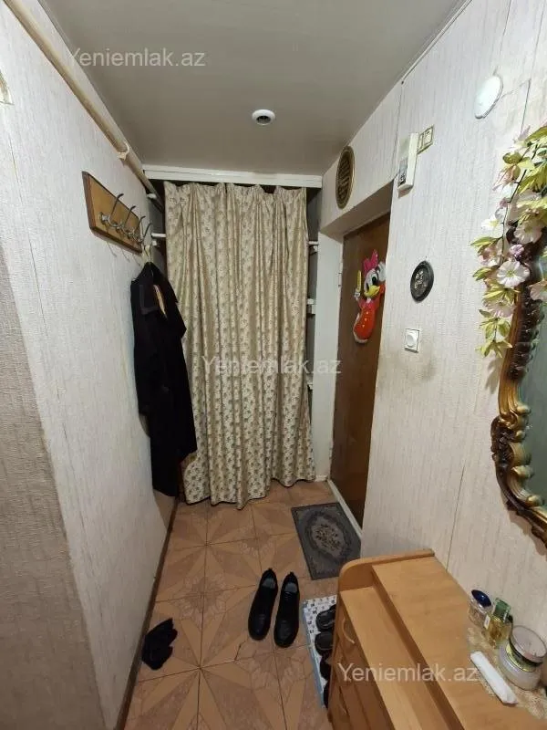 Satılır 1 otaqlı köhnə tikili 35 m²