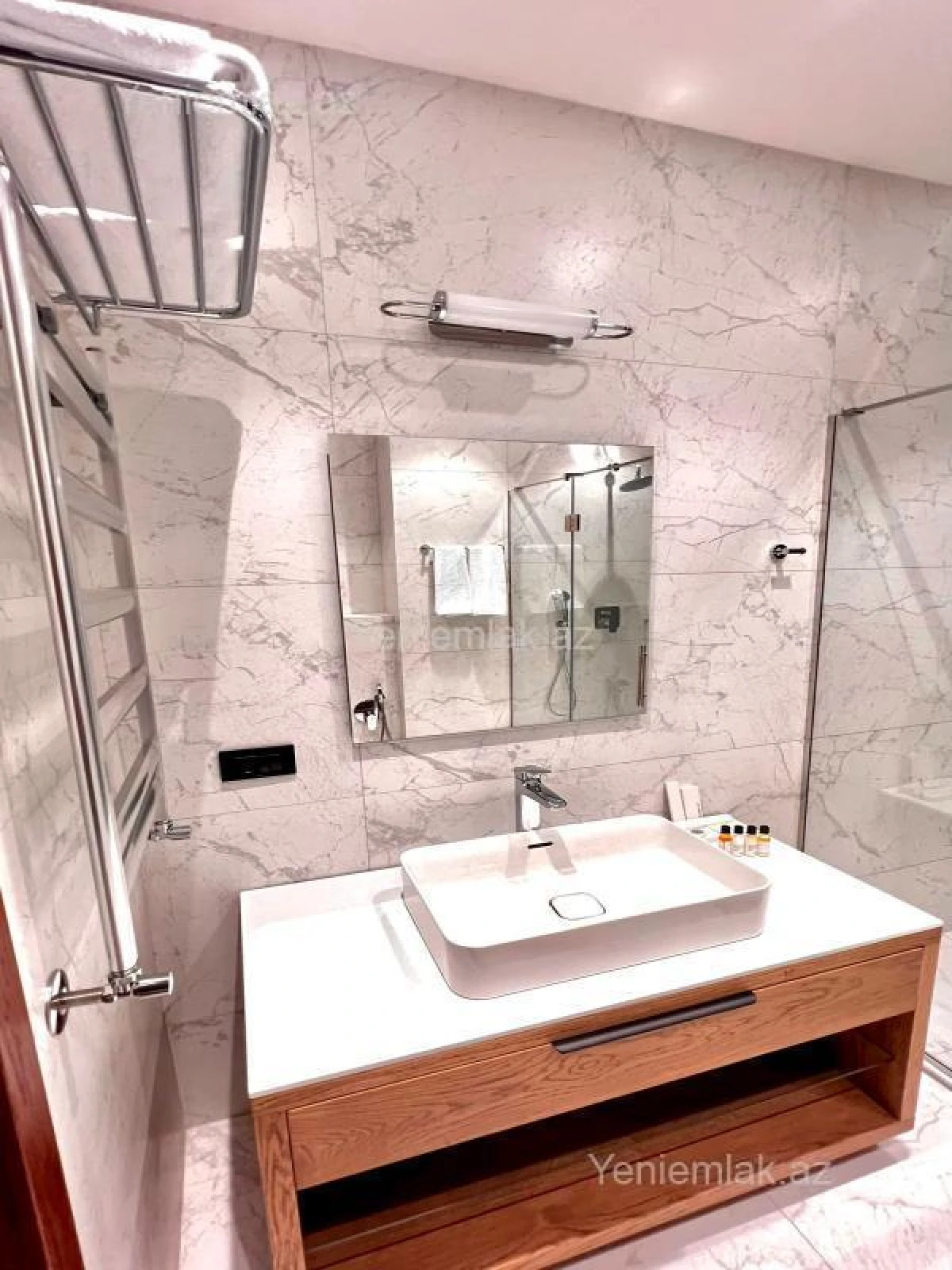 Satılır 2 otaqlı yeni tikili 74 m²