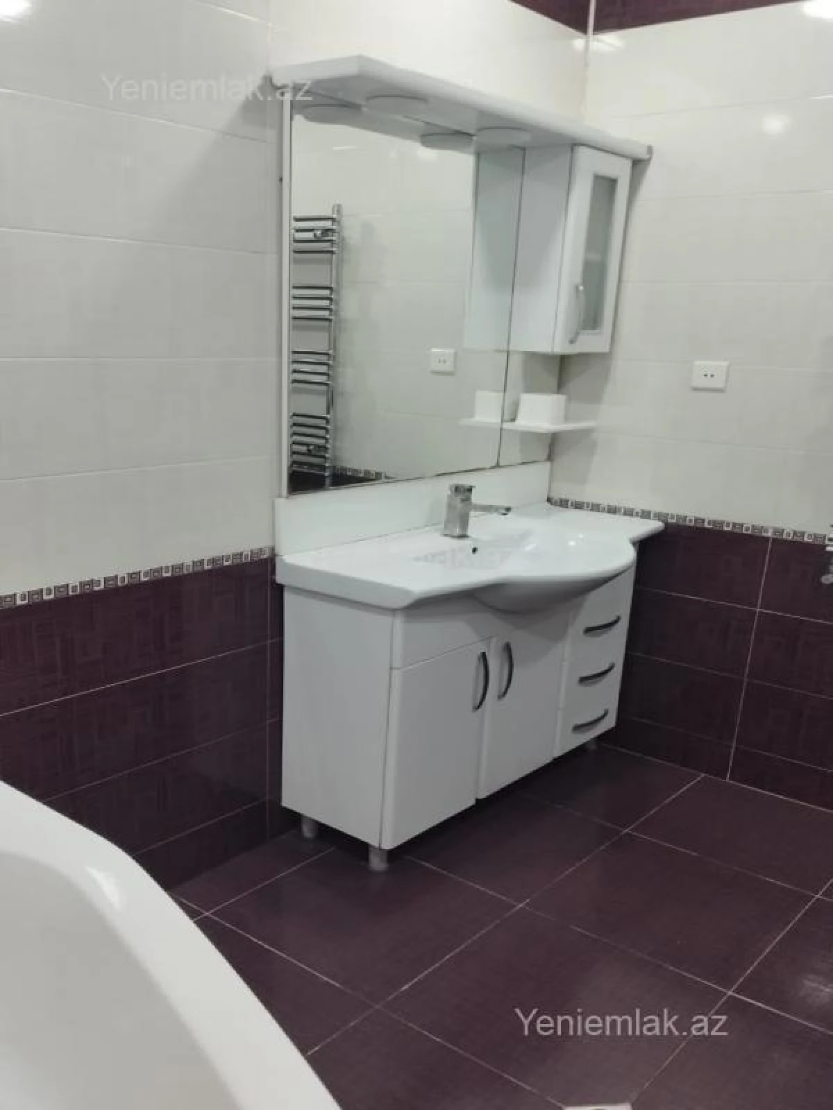 Satılır 3 otaqlı yeni tikili 124 m²