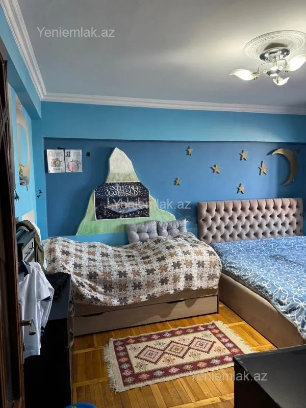 Satılır 2 otaqlı köhnə tikili 60 m²