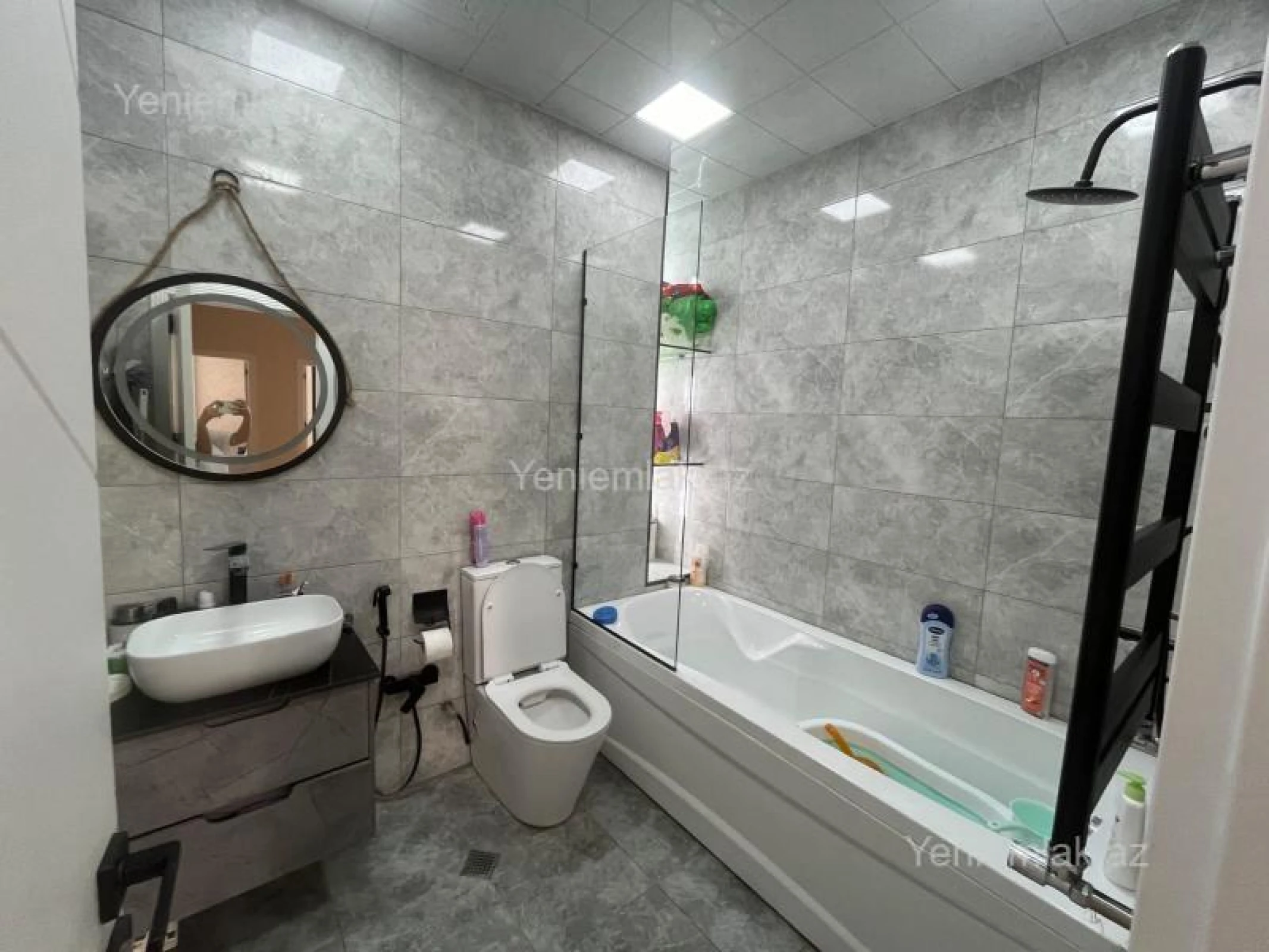 Satılır 3 otaqlı yeni tikili 113.5 m²