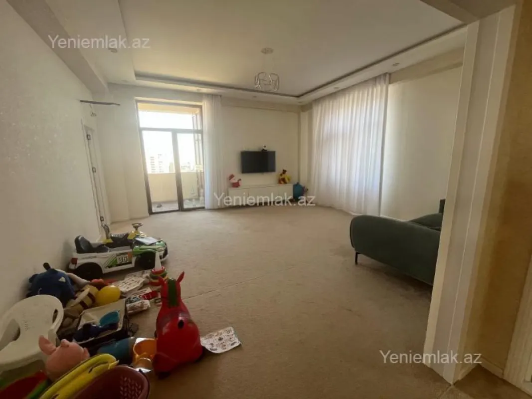 Satılır 3 otaqlı yeni tikili 113.5 m²